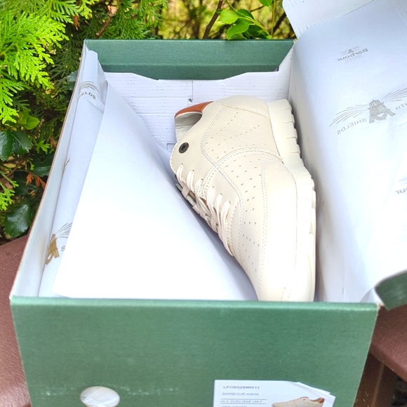 ❣️ Host Pick❣️Barbour Asha Sneakers in Off White - Picture 4 of 8